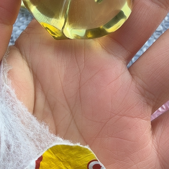 杨***焱水晶车挂未镶嵌水晶……