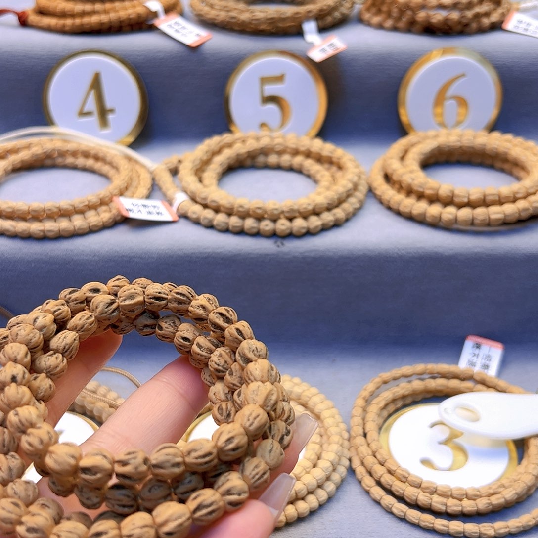 柏香籽/百香籽吊坠为**斗