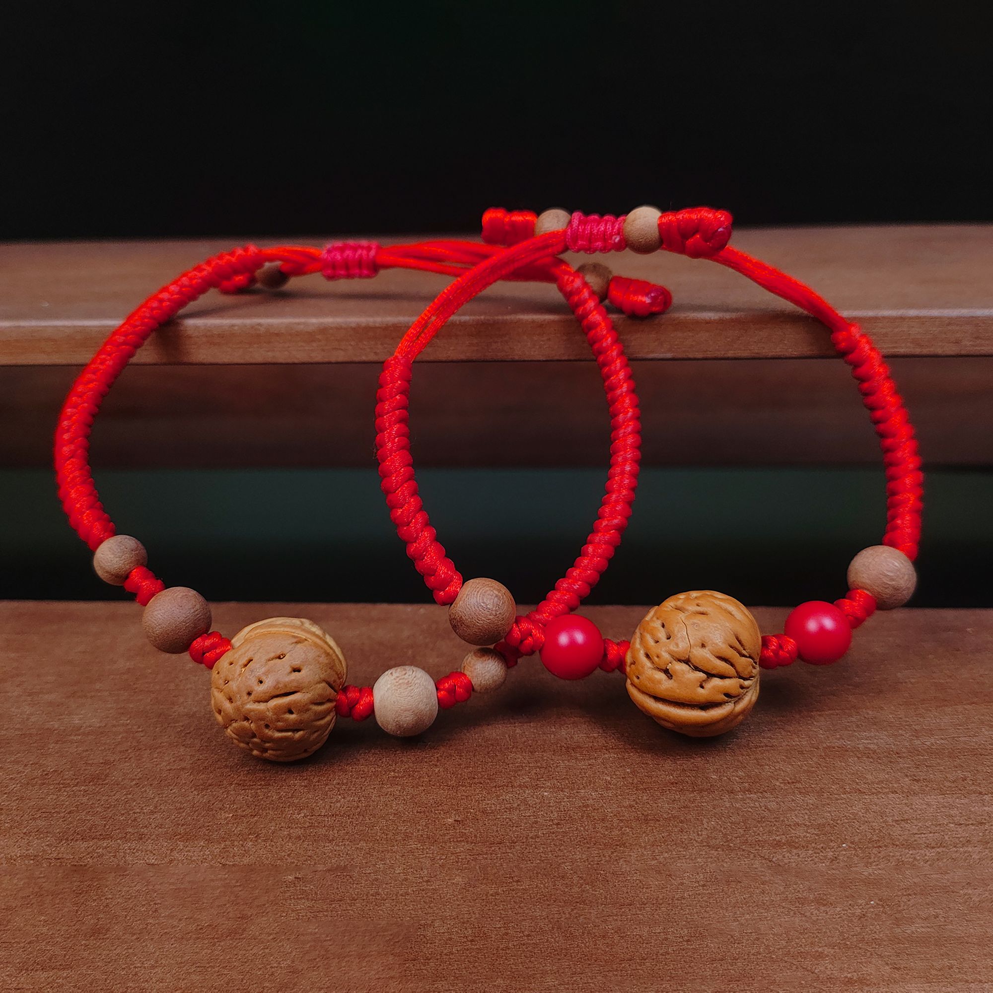 红色手工编程红绳桃木桃核手绳