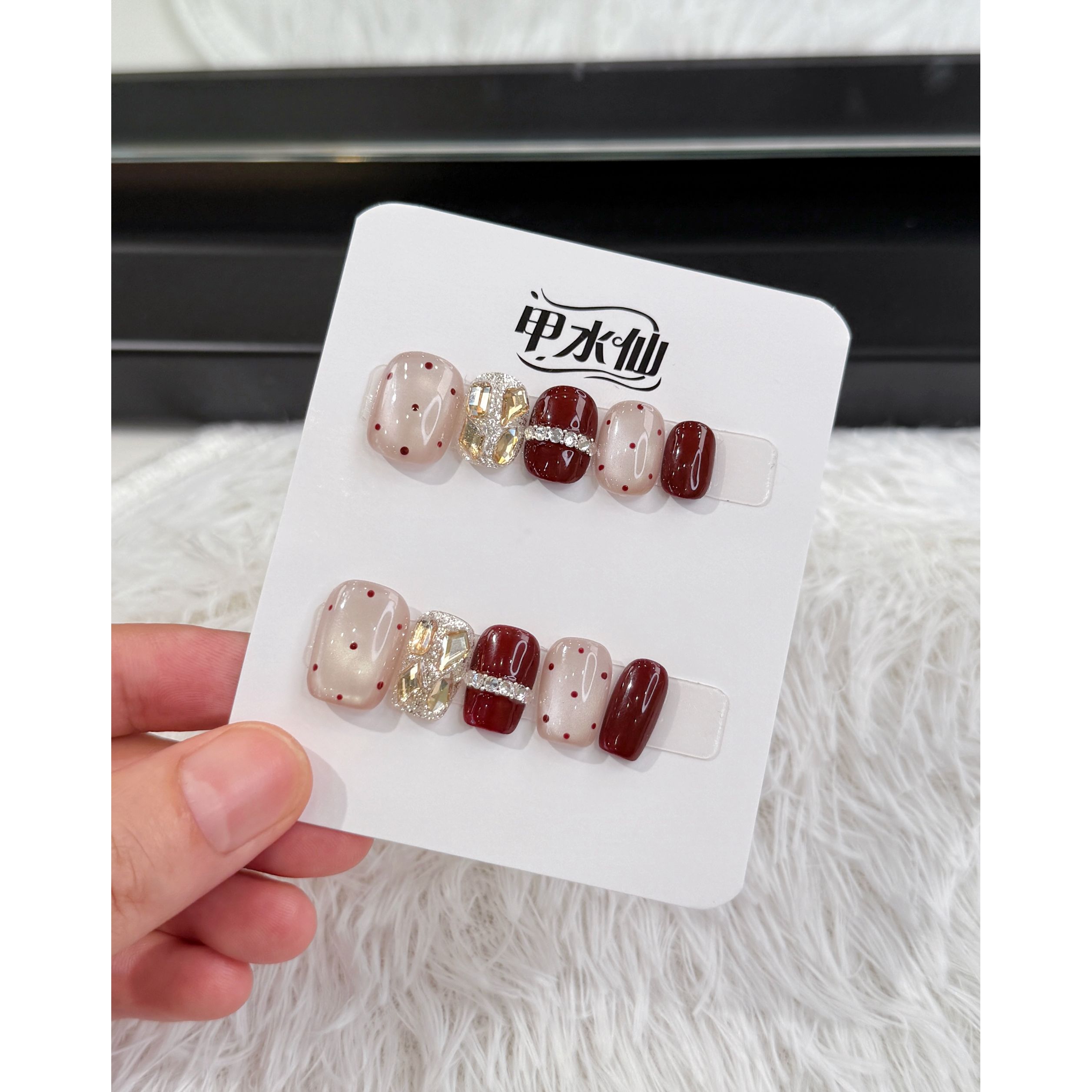 显白气质波点-纯手工穿戴甲 送工具包