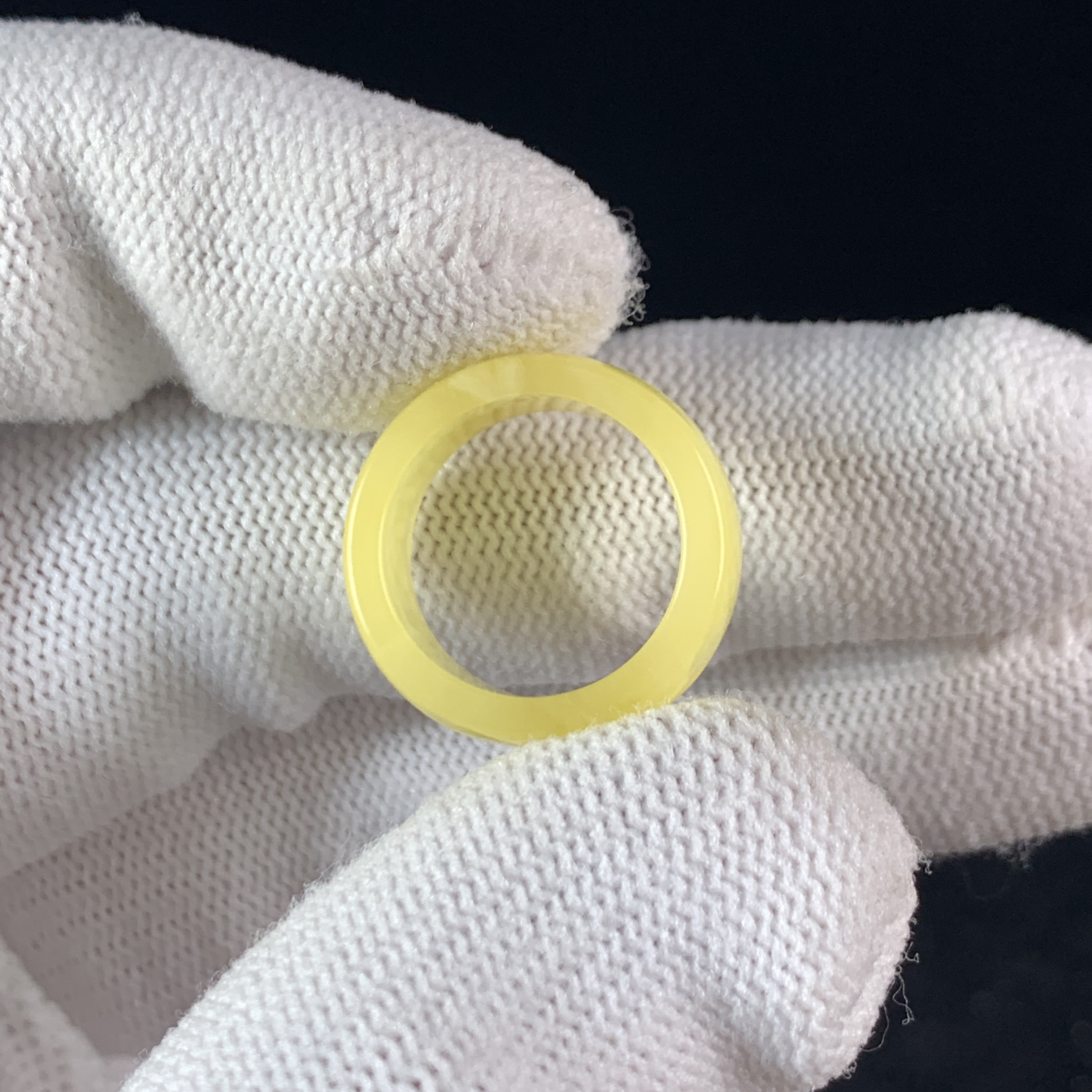 K1027原矿俄料内径尺寸14.2mm蜜蜡跑环卡环配饰单颗配饰微瑕放漏