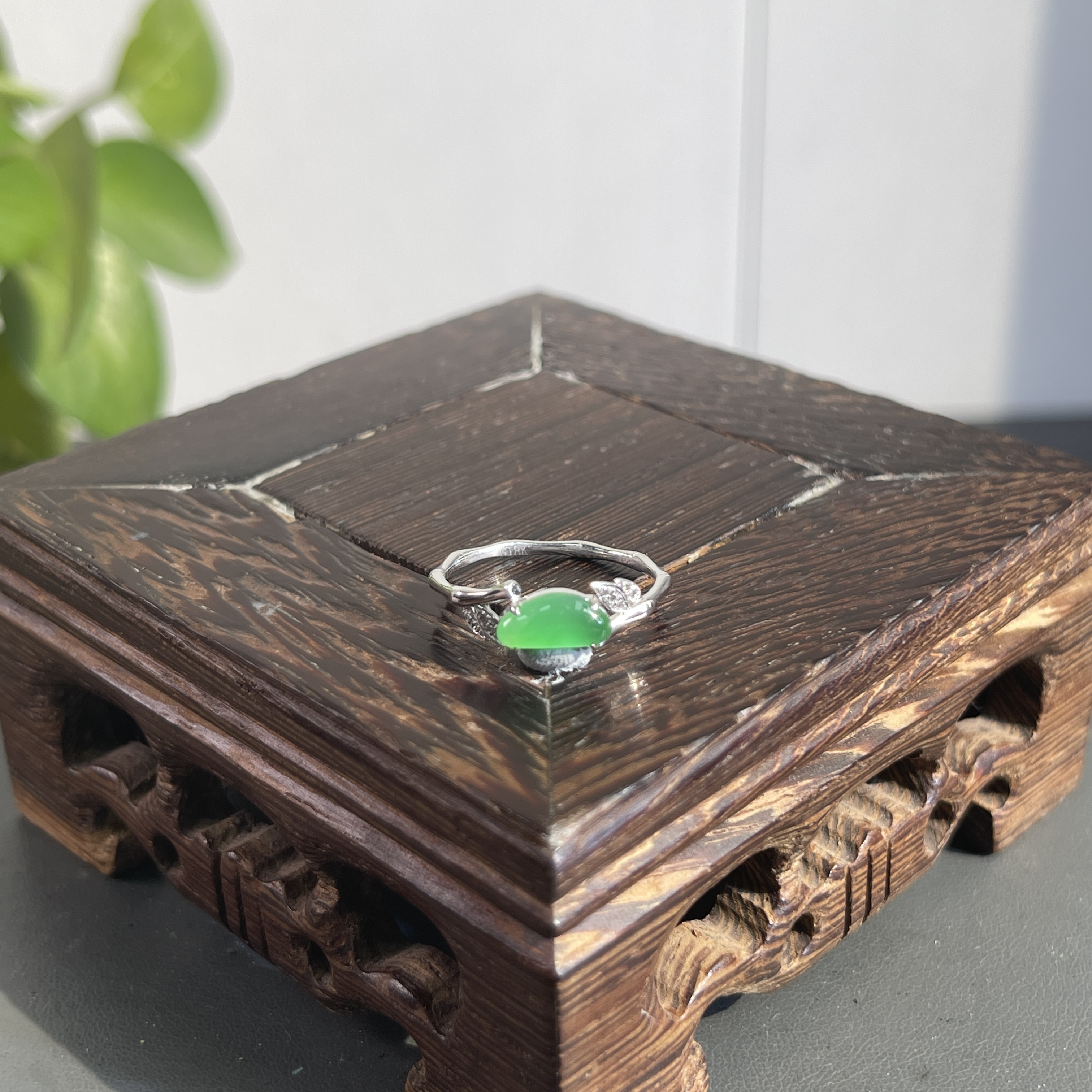 JYB03-196  天然缅甸A货翡翠  18K含钻镶嵌戒指15#