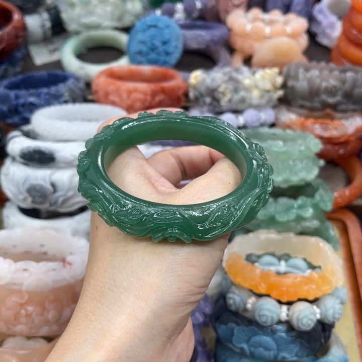 石英岩玉未镶嵌手镯