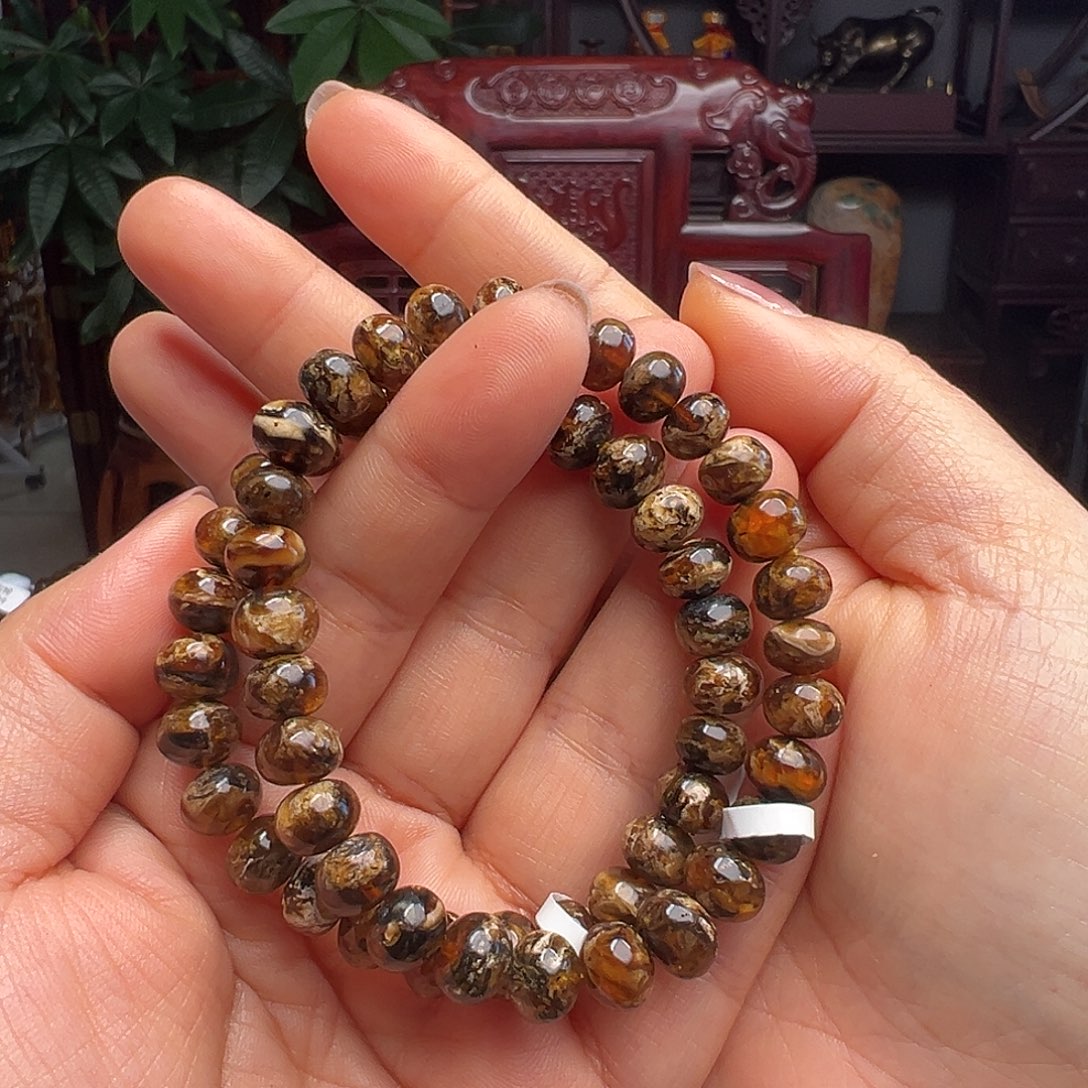 琥珀未镶嵌裸石抚顺琥珀10476八多样性发其一