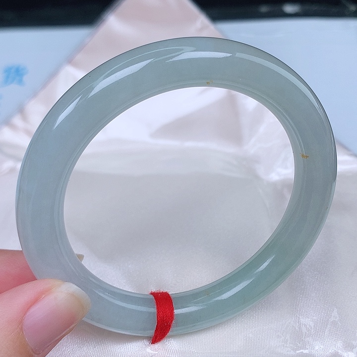 翡翠手镯（圆镯）未镶嵌天然