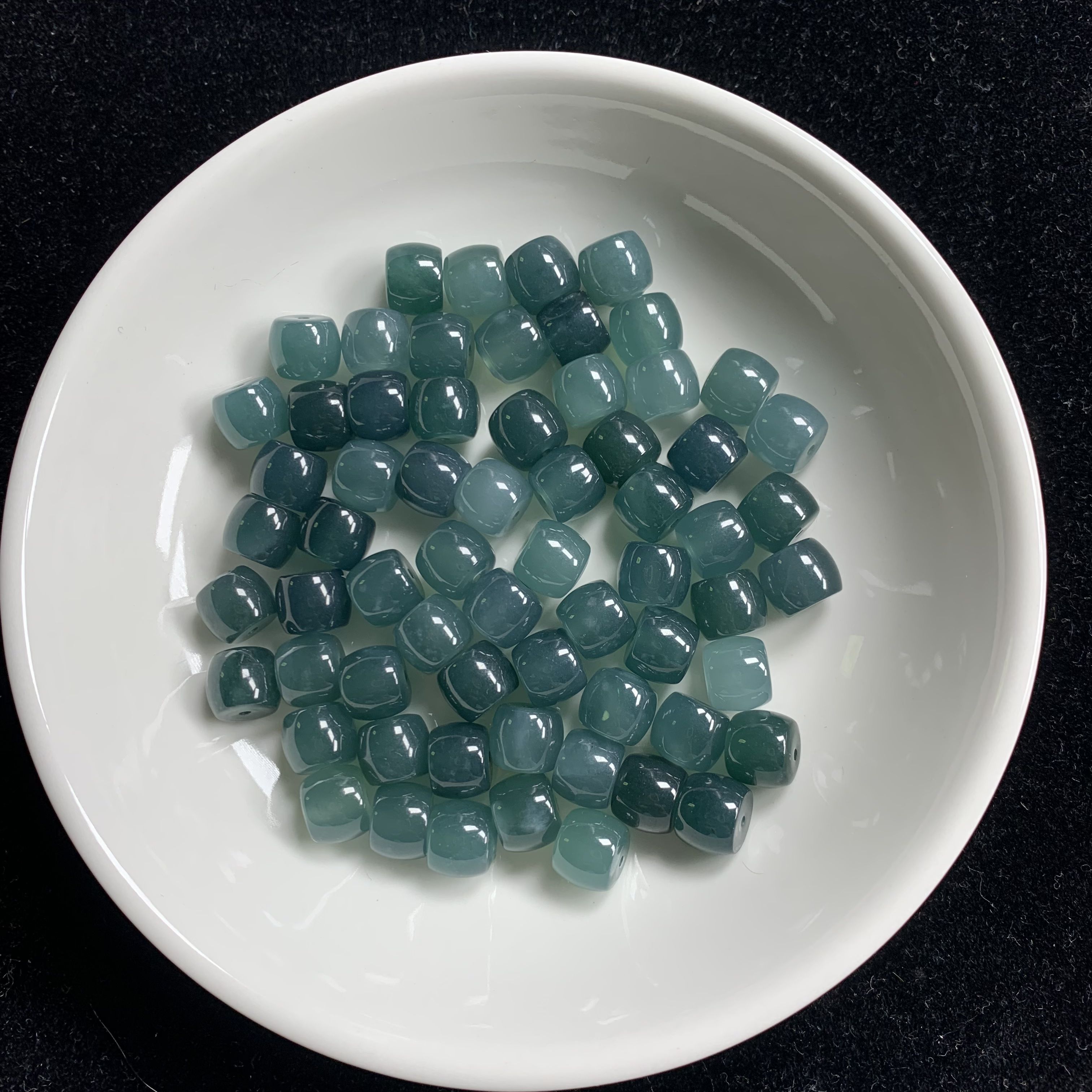 【倾凡珠宝】天然A货翡翠危蓝老型珠7*6mm± 官方认证多样性发其一