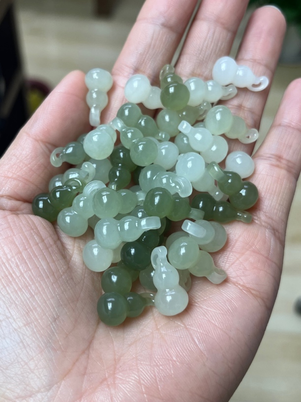 天然和田玉 小葫芦吊坠 多样发一对 配饰