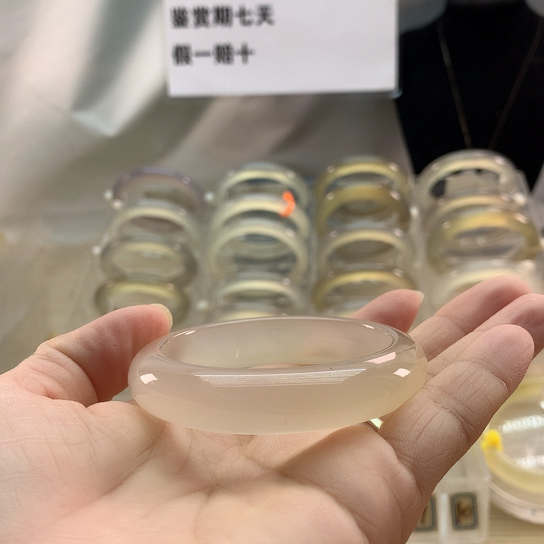 玛瑙/玉髓未镶嵌手镯