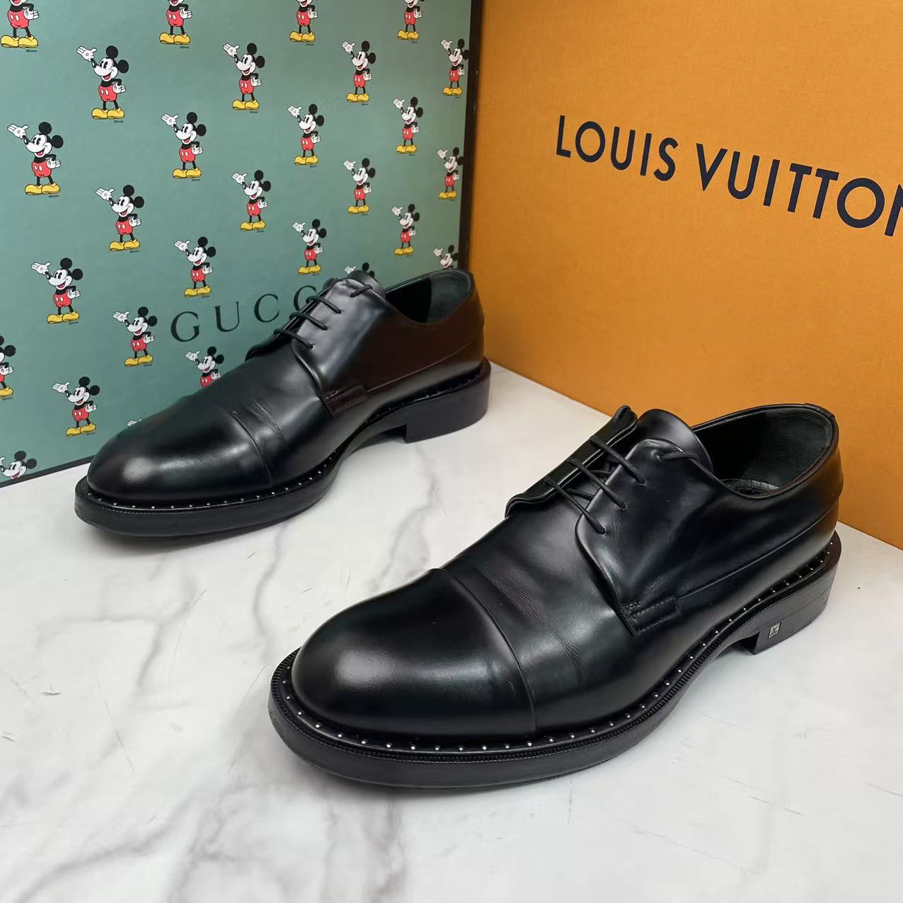 95新 LouisVuitton/路易威登 黑色皮面小圆头潮流百搭皮鞋/41码