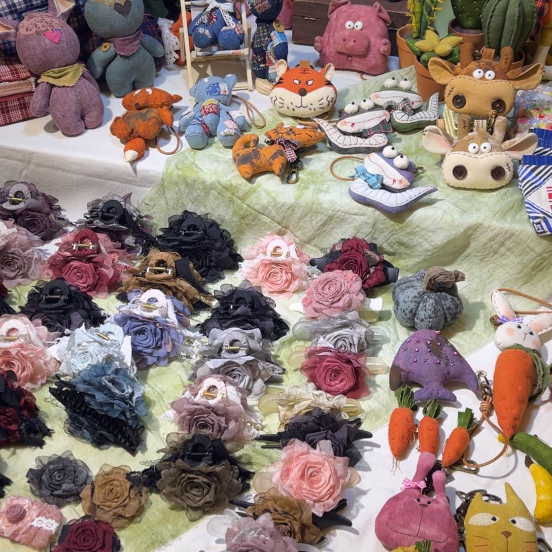 瓷片8811一起逛集市啦