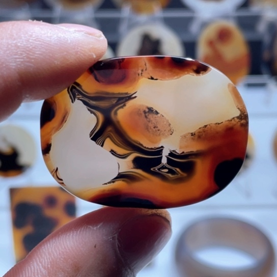 玛瑙/玉髓颈饰未镶嵌