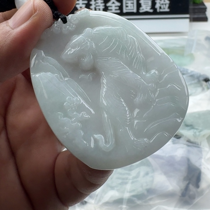 翡翠未镶嵌颈饰天然缅甸A货翡翠