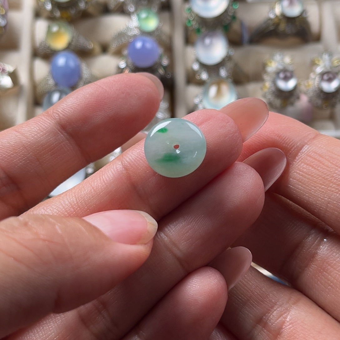 翡翠未镶嵌戒指缅甸天然翡翠Ａ货