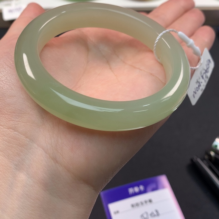 和田玉（糖玉）手镯未镶嵌