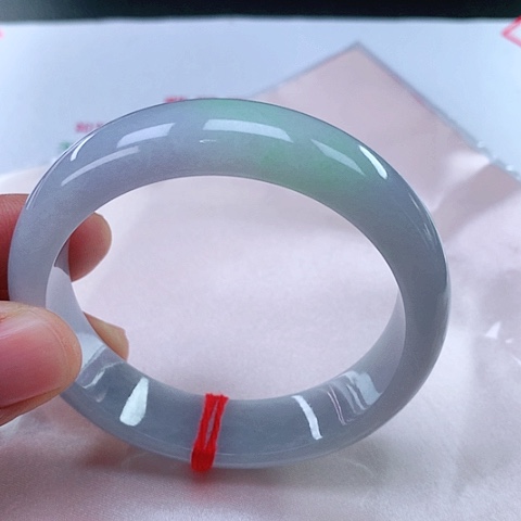 翡翠手镯未镶嵌翡翠手镯未镶嵌