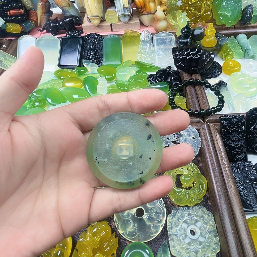 岫玉未镶嵌吊坠(不含链)