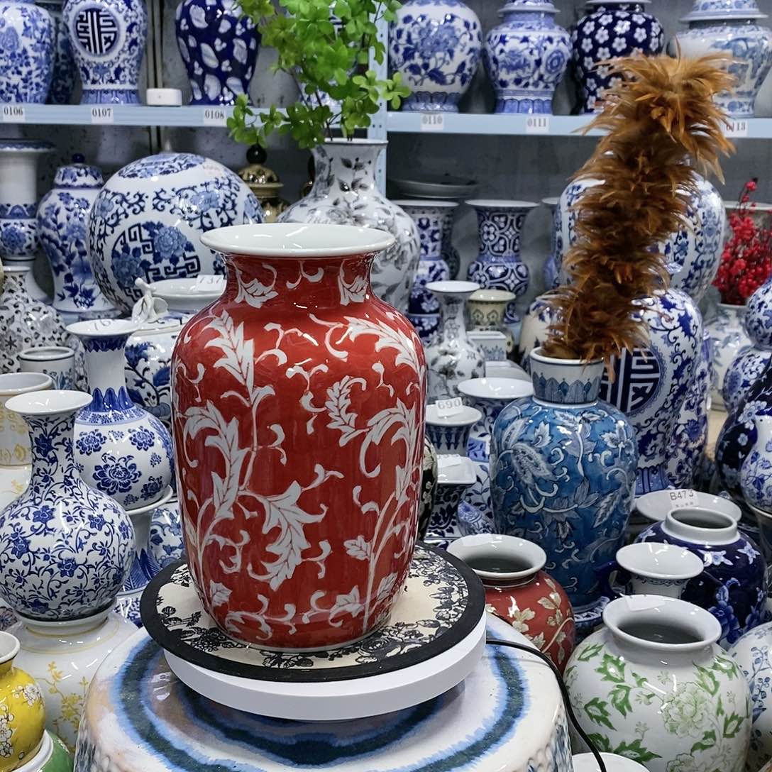 【闪购商品】摆件红釉花瓶瓷器………………………………