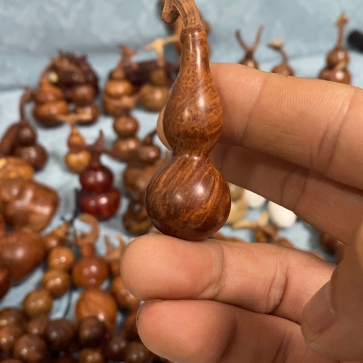 木麻梨疙瘩手工雕刻葫芦手把件
