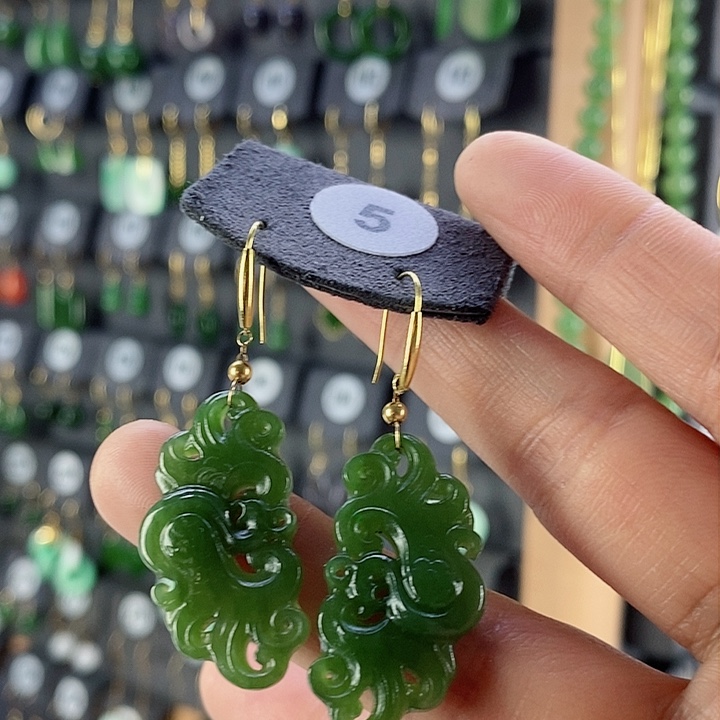 和田玉耳饰18K金镶嵌