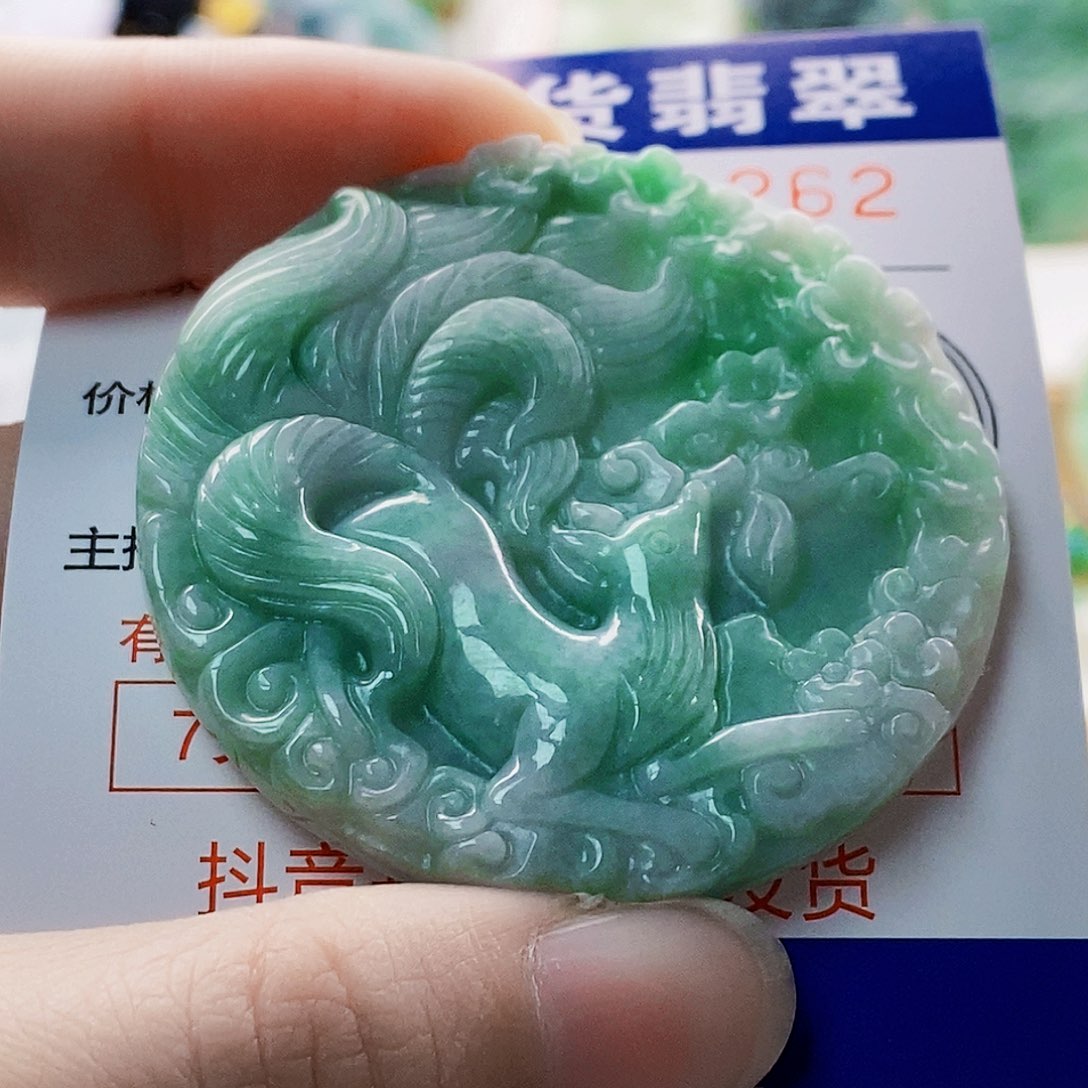 吊坠(不含链)未镶嵌翡翠