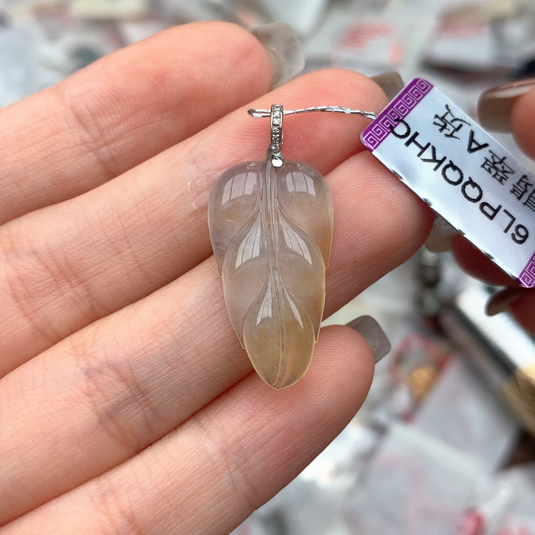 翡翠18K金镶嵌挂件