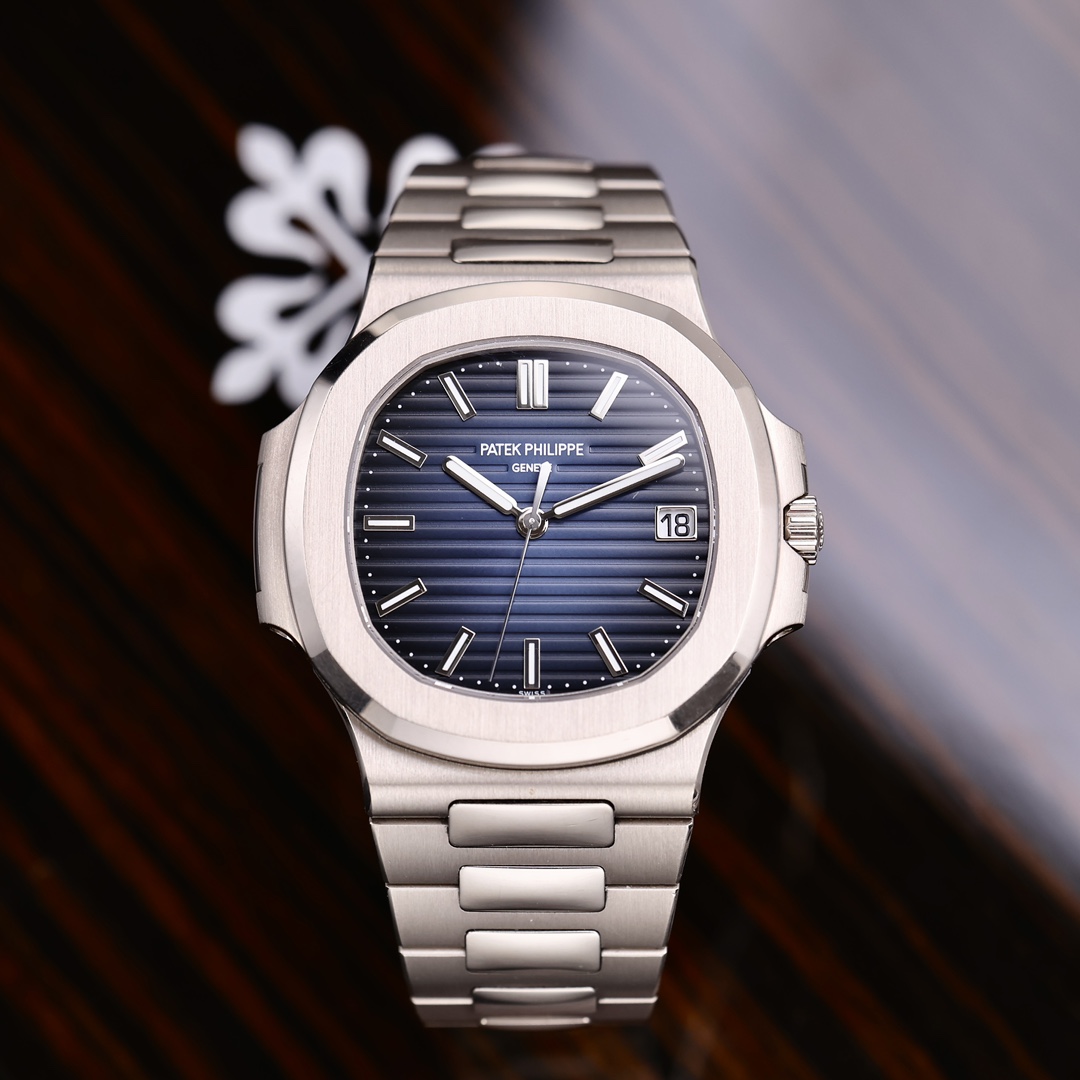 95新 Patek Philippe/百达翡丽 5811G 18K白金 41mm 2022年保卡