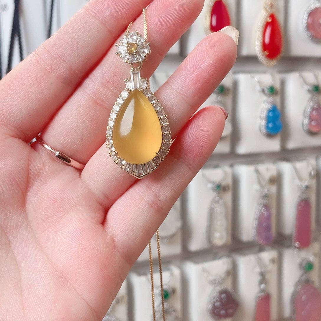 玛瑙/玉髓吊坠(赠链)未镶嵌