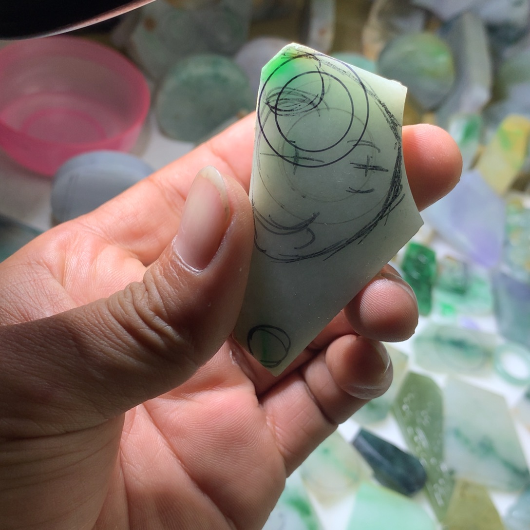 【闪购商品】翡翠颈饰未镶嵌天然翡翠原石吊坠