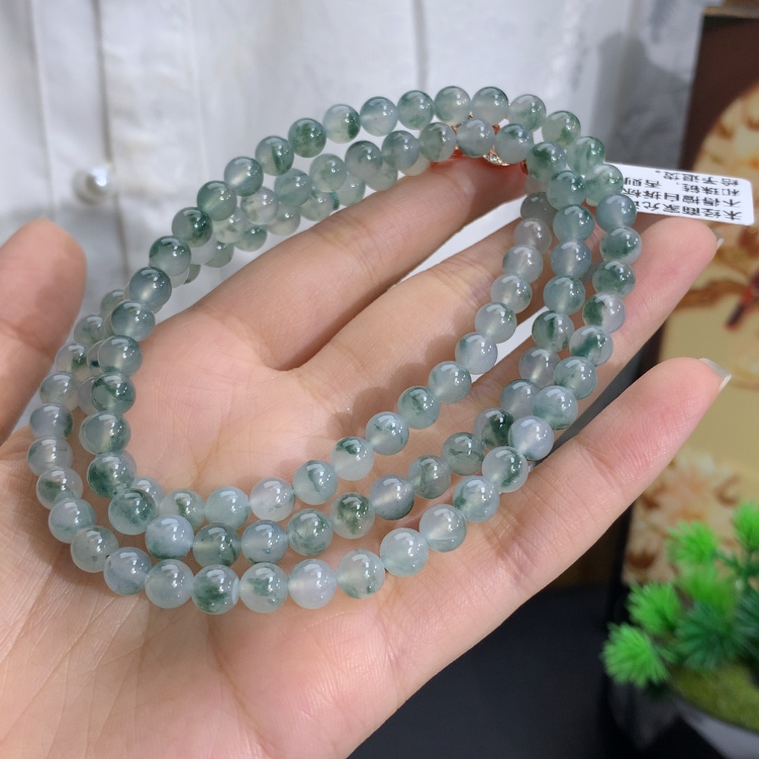 未镶嵌手串翡翠卡6.0冰种飘蓝花