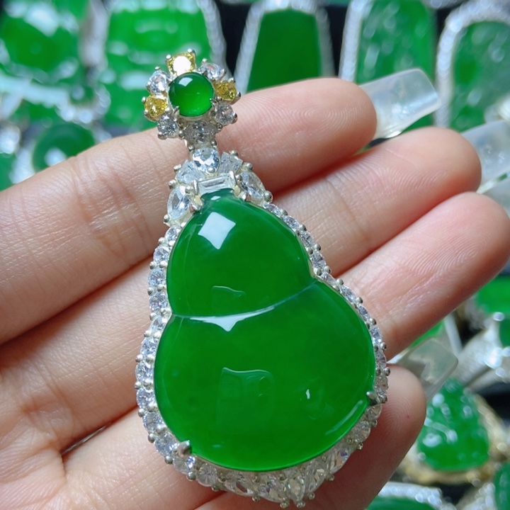 翡翠颈饰银S925镶嵌          