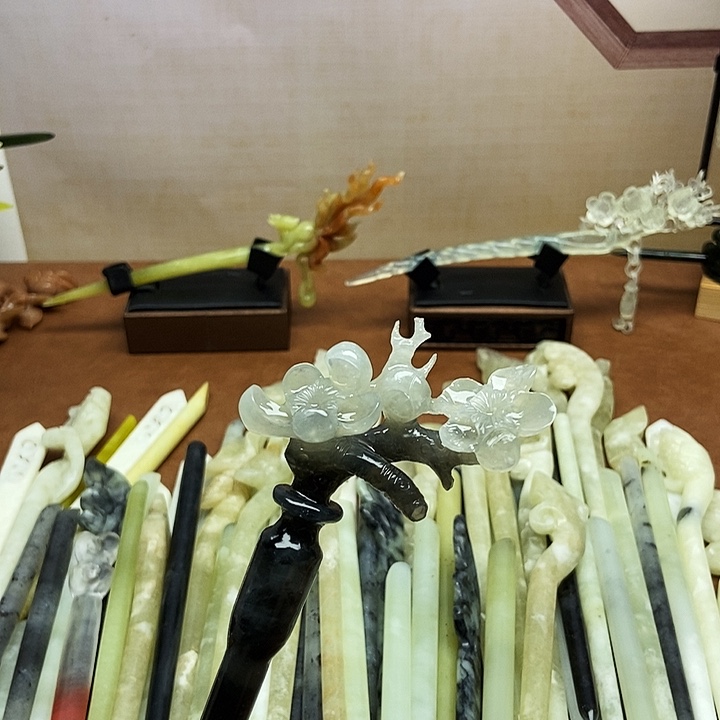 繁***头蛇纹石玉未镶嵌发饰