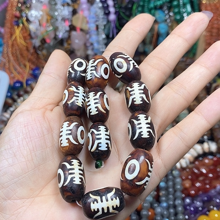 ****票玛瑙/玉髓未镶嵌珠宝半成品