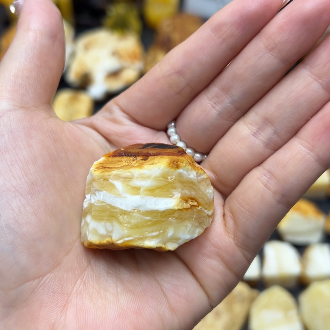 定制琥珀未镶嵌蜜蜡