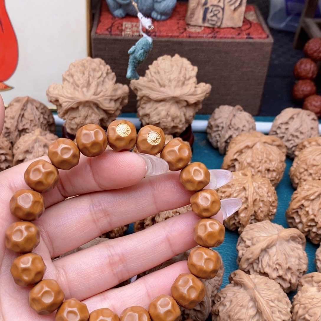 文玩核桃把件手串