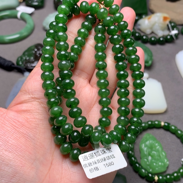 夏***天和田玉未镶嵌毛衣链