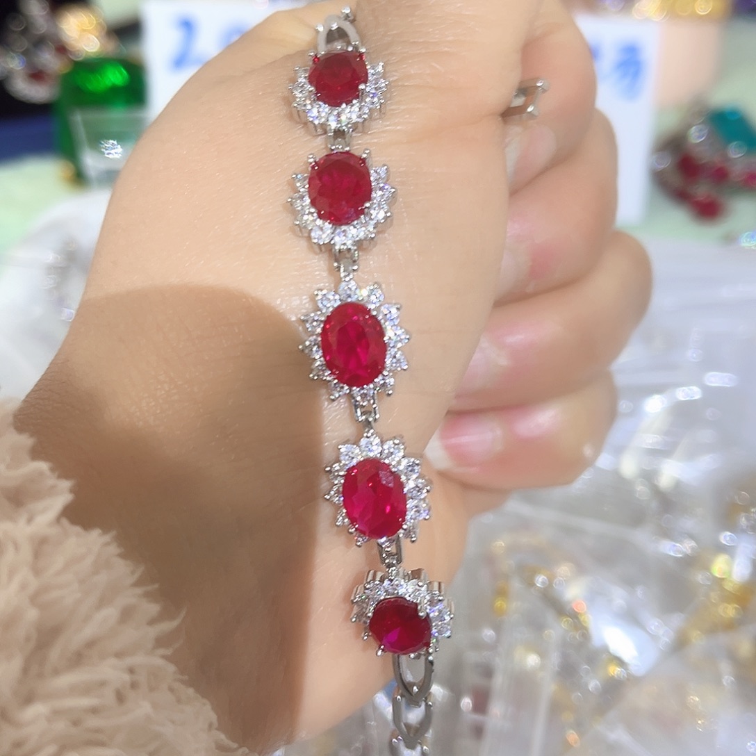 钨金璀璨夺目耀眼