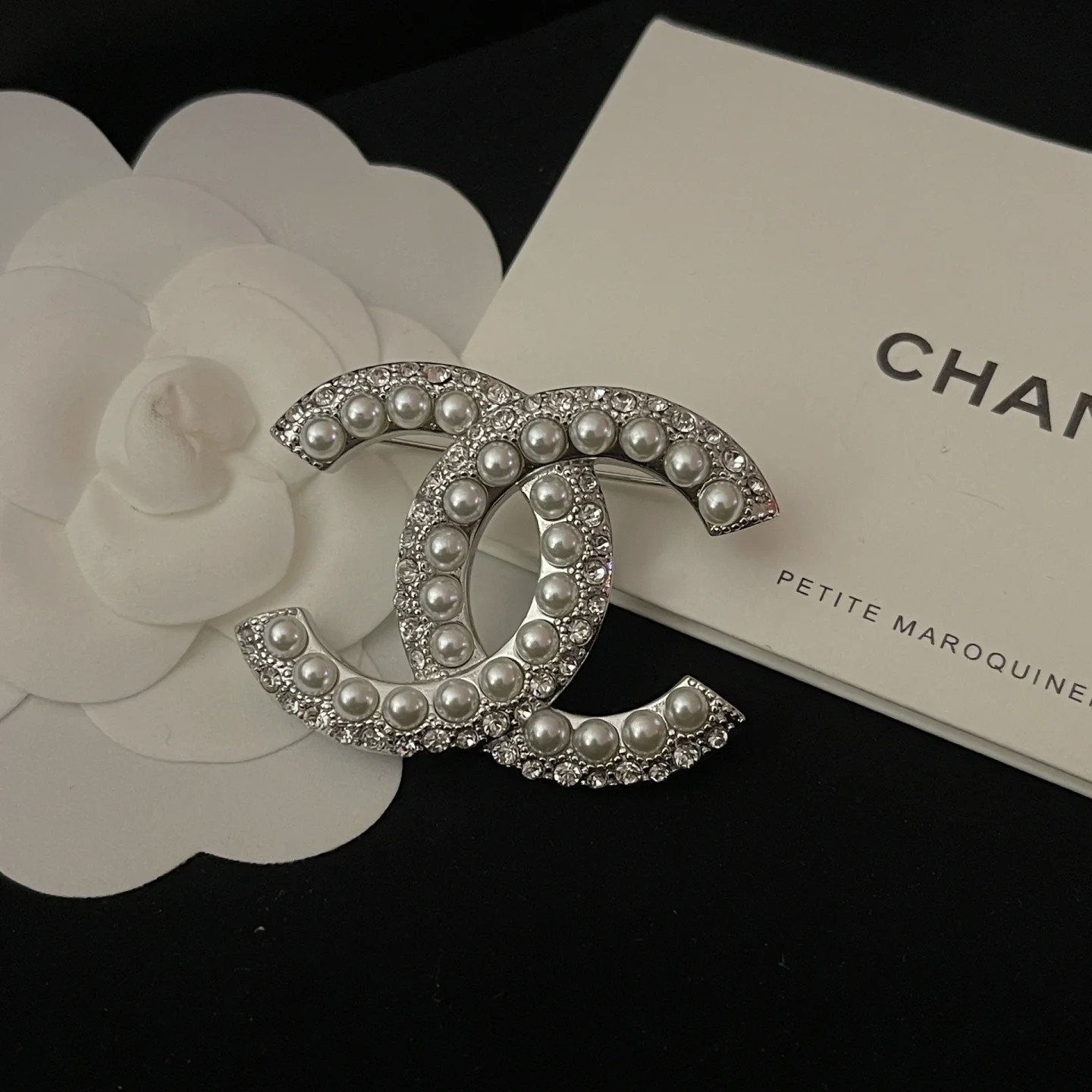 未使用 Chanel/香奈儿 银色胸针带钻钻加珍珠轻奢