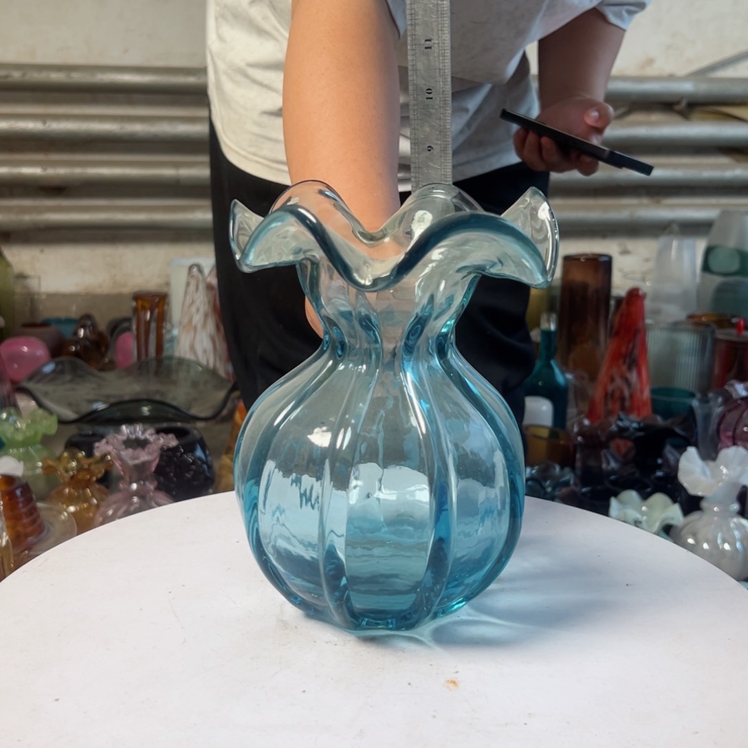 高度23透蓝色琉璃花器摆件微瑕