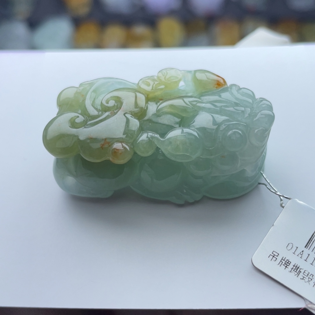 翡翠颈饰未镶嵌貔貅