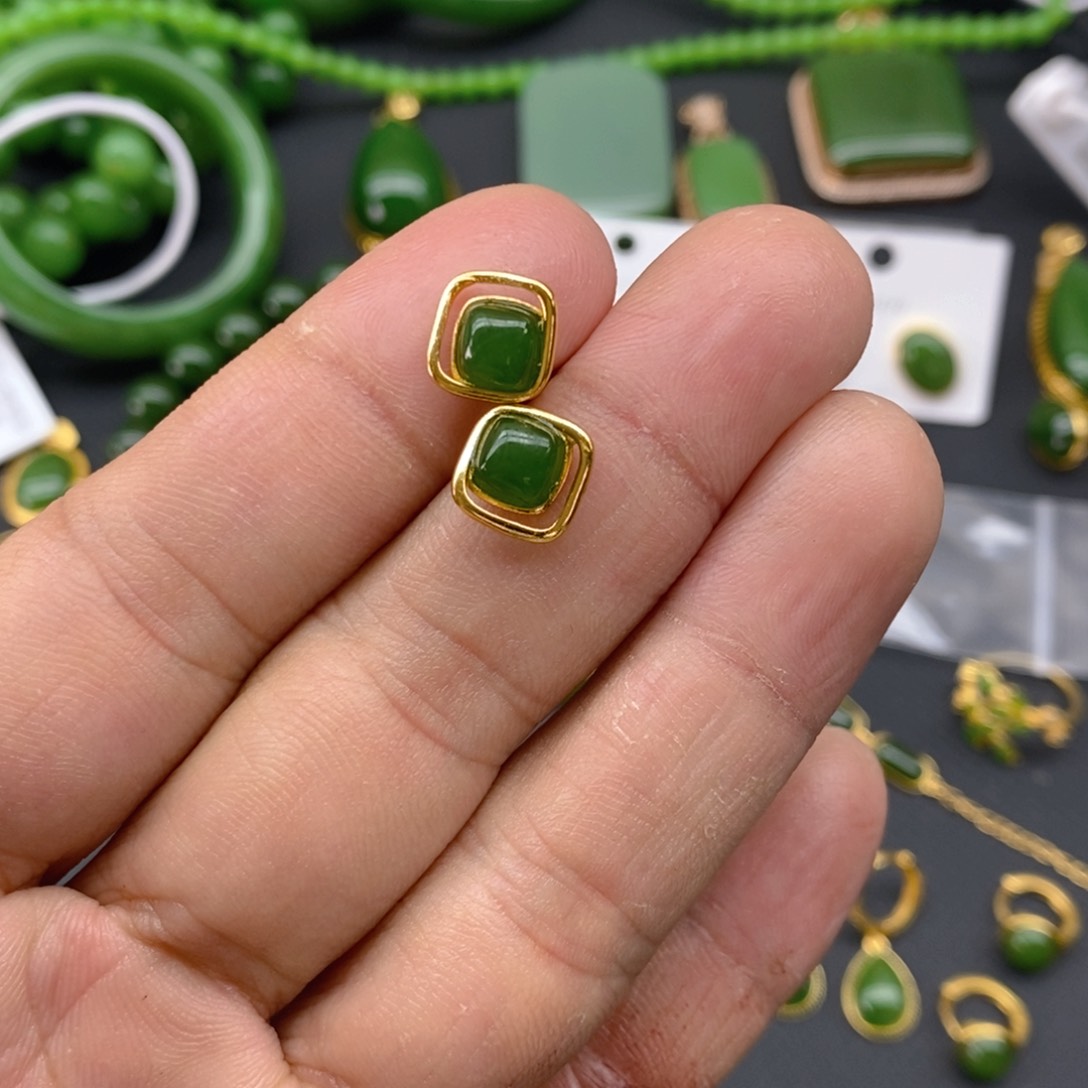 和田玉（碧玉）颈饰银S925镀金镶嵌