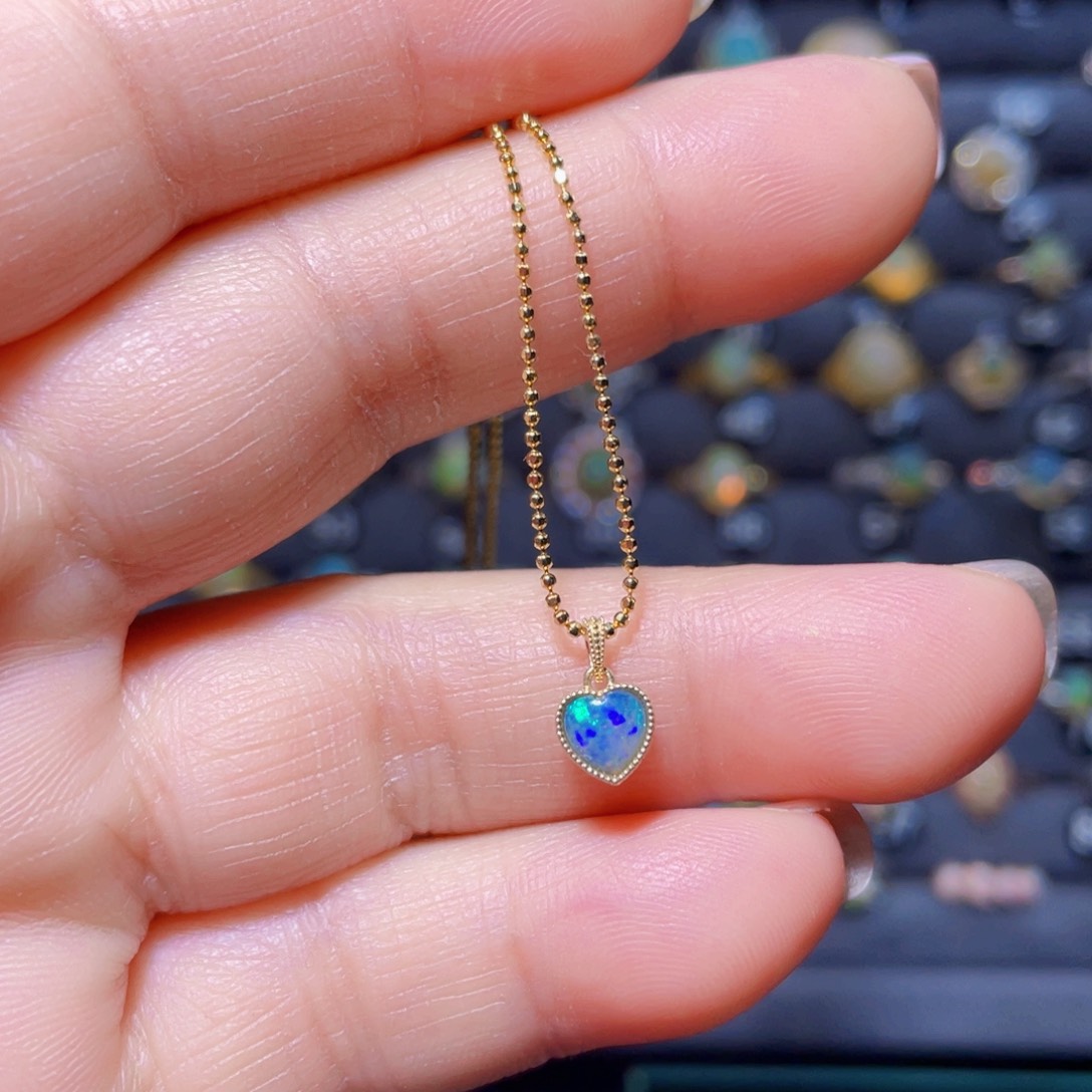 欧泊吊坠〉18K金镶嵌飞**i