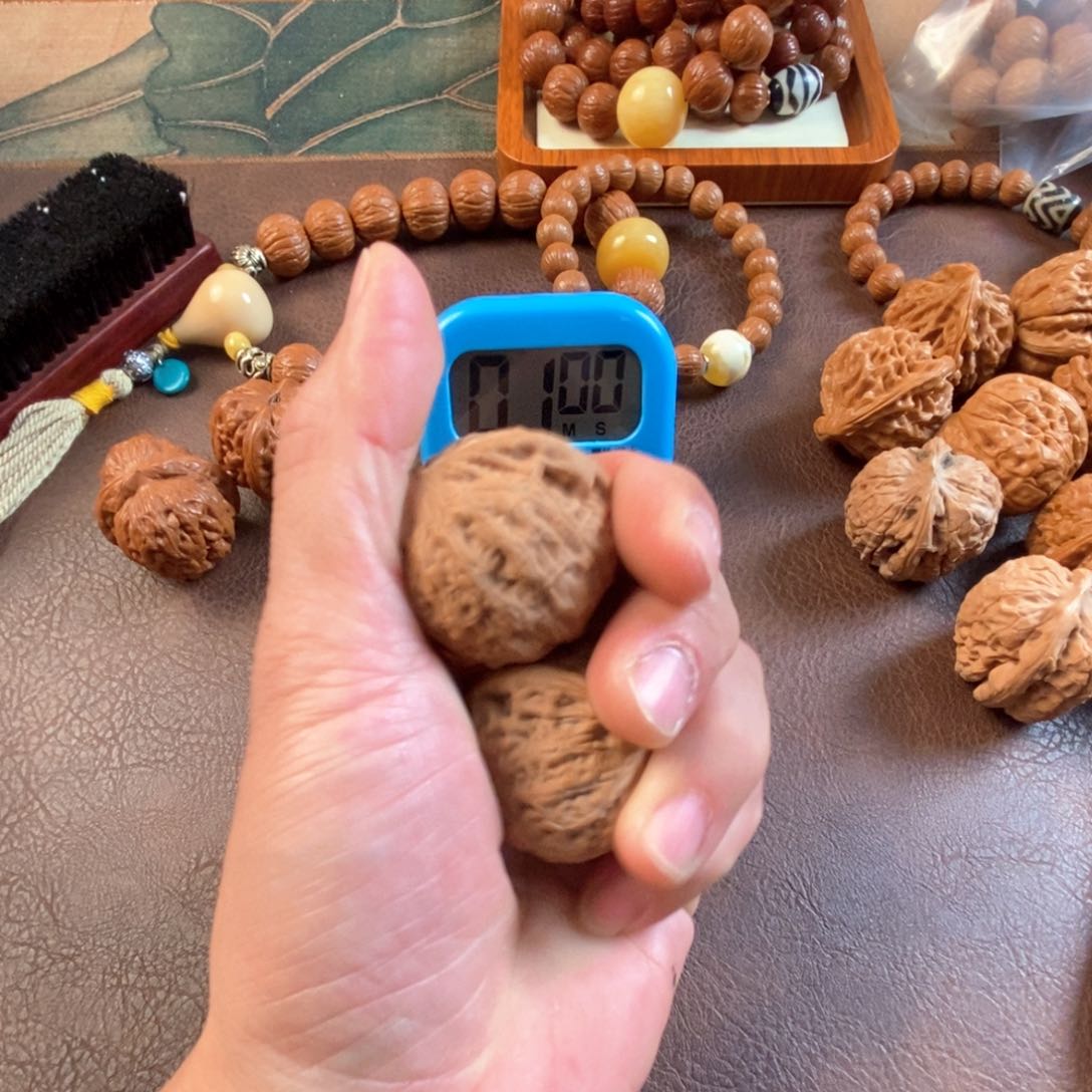 猴头核桃吊坠朱**:40铁锤