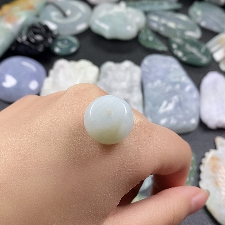 翡翠颈饰未镶嵌翡翠57