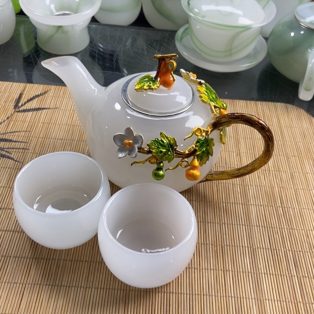 天***水陶瓷珐琅彩葫芦壶送两个羊脂白客杯