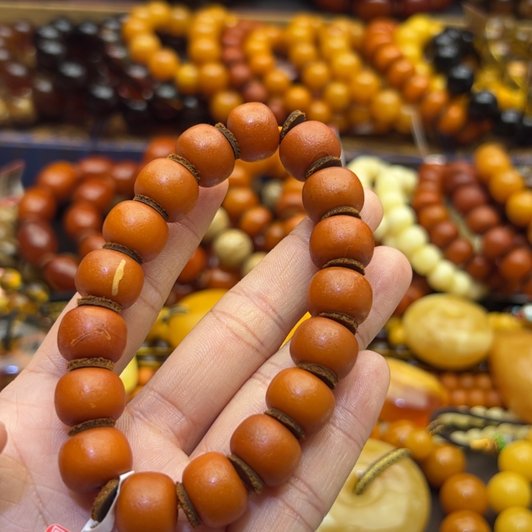 琥珀珠宝奇石未镶嵌