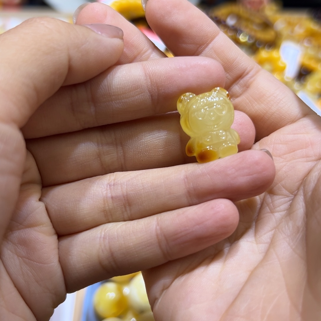 琥珀珠宝奇石未镶嵌
