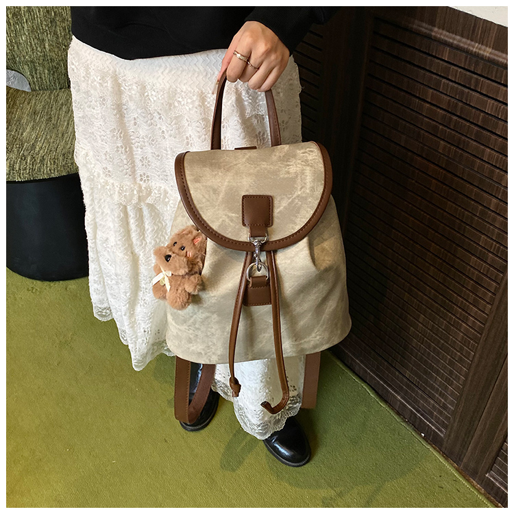 Scarlet Wong手提款都市简约双肩包轻便休闲时尚双肩背学院风