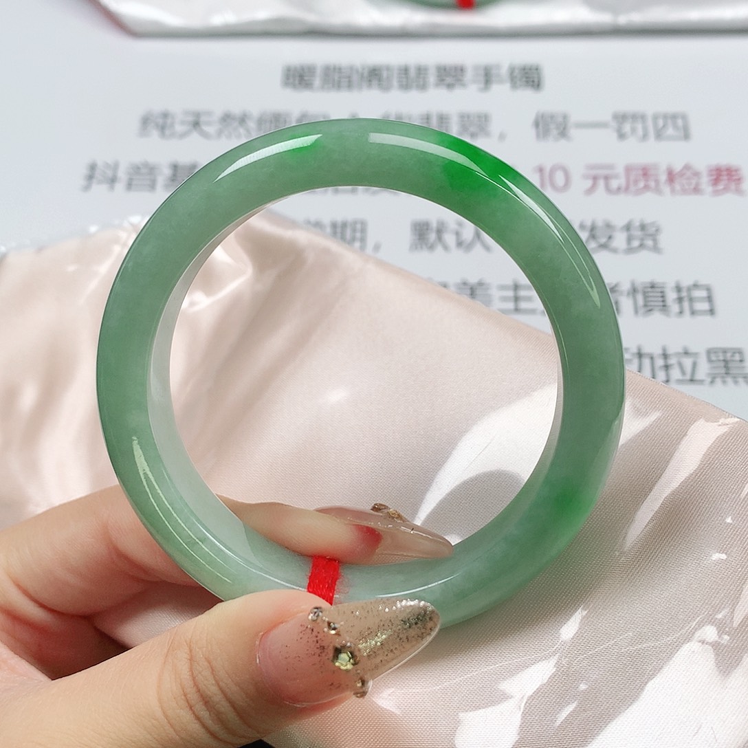 翡翠手镯未镶嵌1411