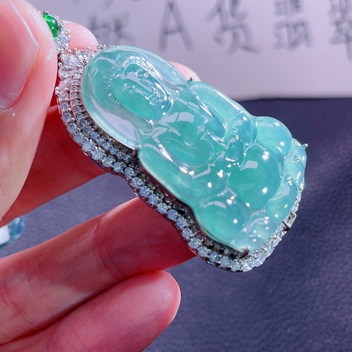 翡翠颈饰未镶嵌99999999