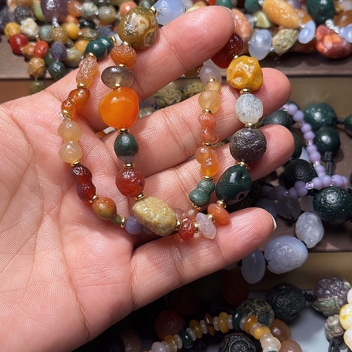 心***音阿拉善彩玛瑙手串